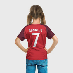 Футболка с принтом Ronaldo 17-18 для ребенка, вид на модели сзади №3. Цвет основы: белый