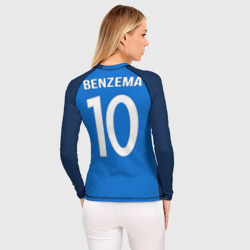 Рашгард с принтом Benzema 17-18 для женщины, вид на модели сзади №2. Цвет основы: белый