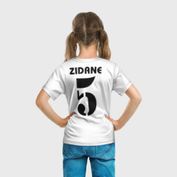 Футболка с принтом Zidane ретро для ребенка, вид на модели сзади №3. Цвет основы: белый