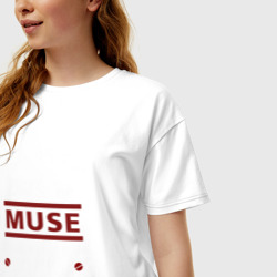 Футболка с принтом Я прост хочу слушать Muse для женщины, вид на модели спереди №2. Цвет основы: белый