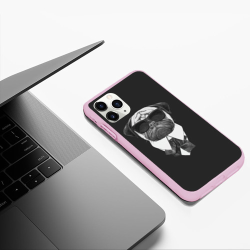 Чехол для iPhone 11 Pro Max матовый Мопс в черном, цвет розовый - фото 5