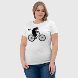 Футболка с принтом Ежик на велосипеде для женщины, вид на модели спереди №4. Цвет основы: белый