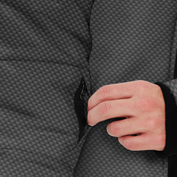 Куртка с принтом Carbon-3 для мужчины, вид на модели спереди №3. Цвет основы: черный