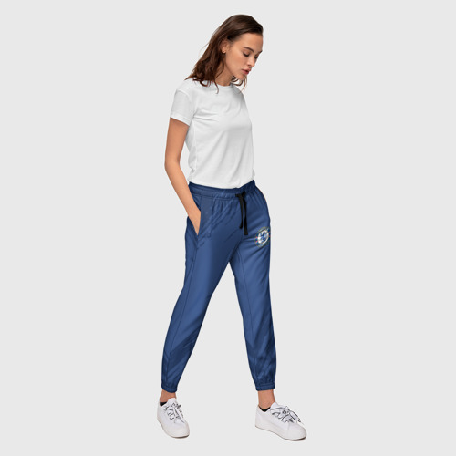 Женские брюки 3D с принтом Chelsea Uniform, вид сбоку #3