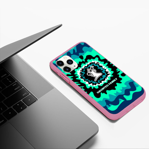 Чехол для iPhone 11 Pro Max матовый Haunted Family, цвет малиновый - фото 5