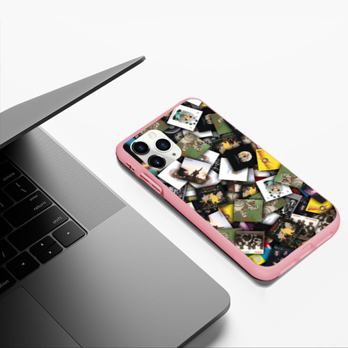 Чехол для iPhone 11 Pro Max матовый Queen. Дискография, цвет баблгам - фото 5