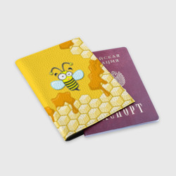 Обложка для паспорта матовая кожа Пчелка - фото 2