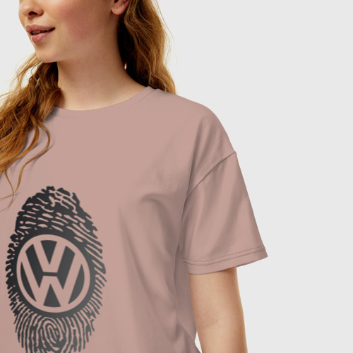 Женская футболка хлопок Oversize Volkswagen it's in my DNA, цвет пыльно-розовый - фото 3
