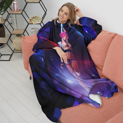 Плед с рукавами Девушка с розовыми волосами на пилоне - Киберпанк 2077 - фото 2