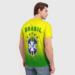 Футболка с принтом Сборная Бразилии для мужчины, вид на модели сзади №2. Цвет основы: белый