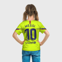 Футболка с принтом Messi away 18-19 для ребенка, вид на модели сзади №3. Цвет основы: белый