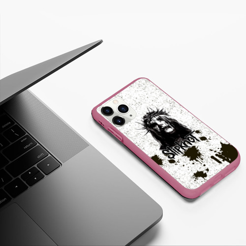 Чехол для iPhone 11 Pro матовый Slipknot, цвет малиновый - фото 5