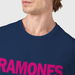 Футболка с принтом Ramones для мужчины, вид на модели спереди №4. Цвет основы: темно-синий