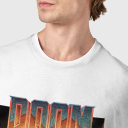 Футболка с принтом Doom для мужчины, вид на модели спереди №4. Цвет основы: белый