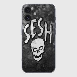 Чехол для iPhone 16 силиконовый с защитой камеры Sesh Team Bones