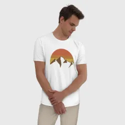 Мужская пижама с белой футболкой хлопок Вершины гор и осеннее солнце - фото 2