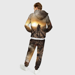 Костюм с принтом Metro 2033 постапокалипсис для мужчины, вид на модели сзади №2. Цвет основы: белый