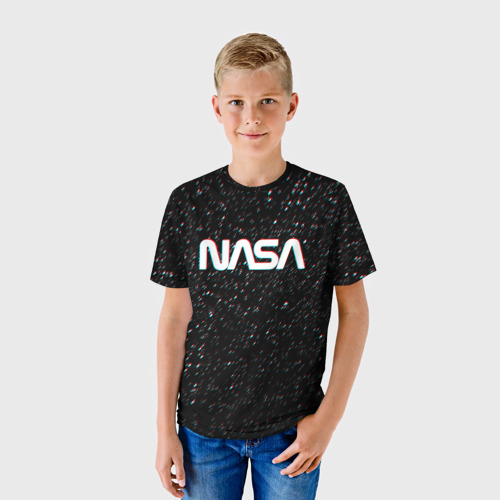 Детская футболка 3D с принтом NASA GLITCH SPACE, фото на моделе #1