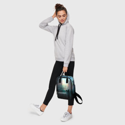 Рюкзак с принтом Life is Strange для женщины, вид на модели спереди №4. Цвет основы: белый