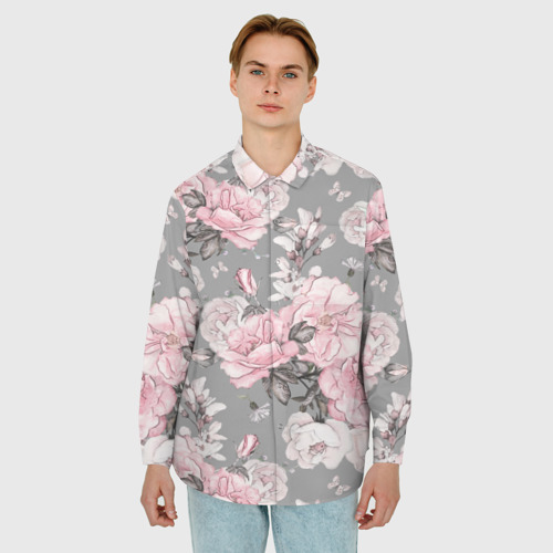 Мужская рубашка oversize 3D с принтом Розовые розыером на сером, фото на моделе #1