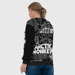 Свитшот с принтом Arctic Monkeys для женщины, вид на модели сзади №3. Цвет основы: черный