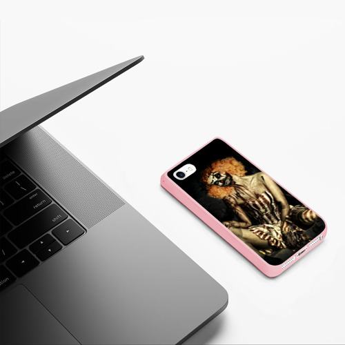 Чехол для iPhone 5/5S матовый Хэллоуинская клоуниха зомби, цвет баблгам - фото 5