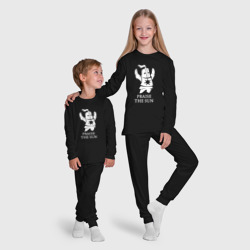 Пижама с принтом Dark Souls для ребенка, вид на модели спереди №5. Цвет основы: черный
