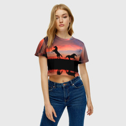 Женская футболка Crop-top 3D Кони на закате - фото 2