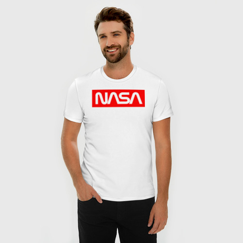 Мужская футболка хлопок Slim с принтом NASA, фото на моделе #1