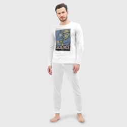 Пижама с принтом Fallout 5 для мужчины, вид на модели спереди №2. Цвет основы: белый