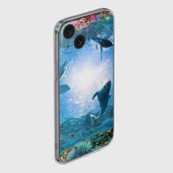 Чехол для iPhone 15 силиконовый с защитой камеры Дельфины - фото 2