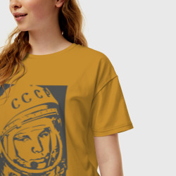 Женская футболка хлопок Oversize Гагарин - фото 2