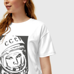 Женская футболка хлопок Oversize Гагарин - фото 2