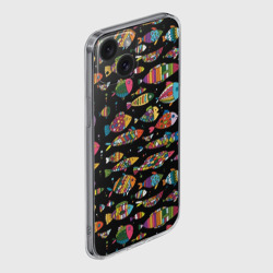 Чехол для iPhone 15 силиконовый с защитой камеры Разноцветные рыбы - черный фон - фото 2
