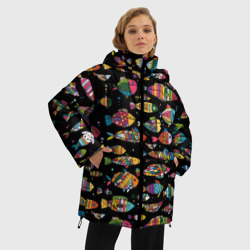 Женская зимняя куртка Oversize Разноцветные рыбы - черный фон - фото 2