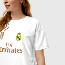 Футболка с принтом Эден Азар 23 Реал Мадрид для женщины, вид на модели спереди №2. Цвет основы: белый