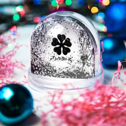Игрушка Снежный шар Черный Клевер испачканный фон - фото 2