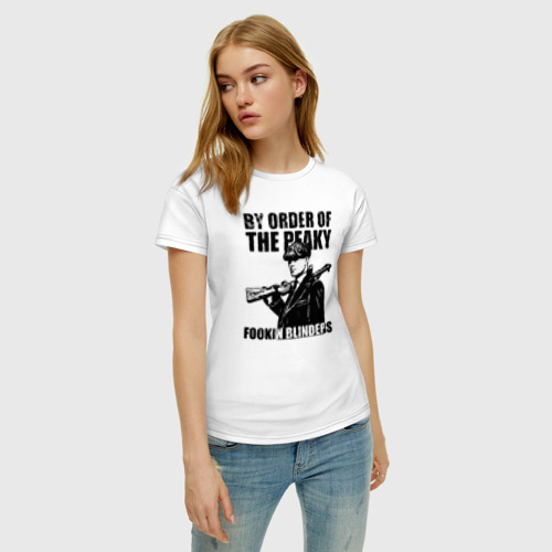 Женская футболка хлопок с принтом Острые козырьки, фото на моделе #1