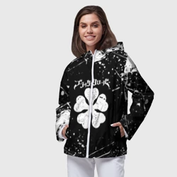 Женская ветровка 3D Черный Клевер с белыми мазками - фото 2