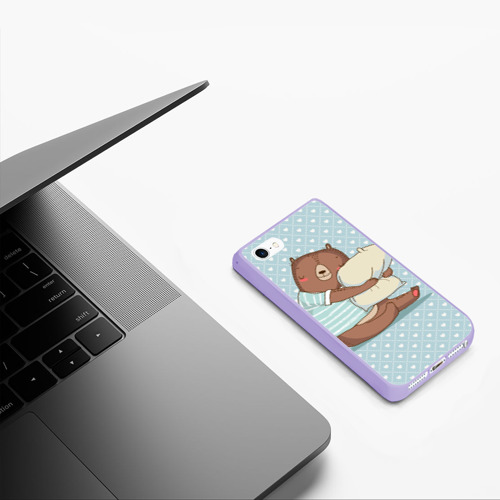 Чехол для iPhone 5/5S матовый Сонный мишка с подушкой , цвет светло-сиреневый - фото 5