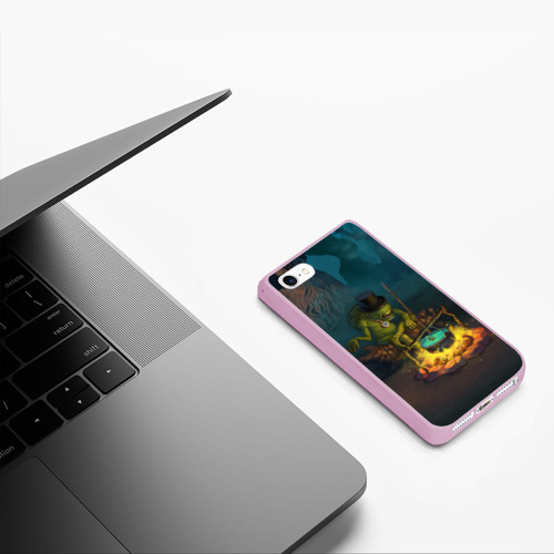 Чехол для iPhone 5/5S матовый Сэр Троглодит - Болото, цвет розовый - фото 5