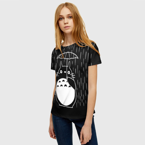 Женская футболка 3D с принтом Тоторо прячется от дождя, фото на моделе #1