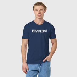 Футболка с принтом Eminem для мужчины, вид на модели спереди №2. Цвет основы: темно-синий