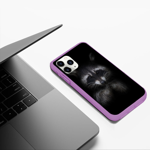 Чехол для iPhone 11 Pro Max матовый Енот, цвет фиолетовый - фото 5