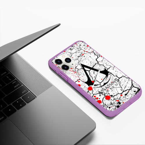 Чехол для iPhone 11 Pro Max матовый Ассасин крид с красными каплями, цвет фиолетовый - фото 5