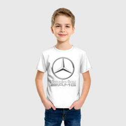 Футболка с принтом Mercedes-Benz AMG для ребенка, вид на модели спереди №2. Цвет основы: белый