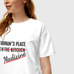 Женская футболка хлопок Oversize Женщина в медицине - фото 2