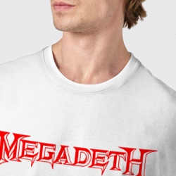 Футболка с принтом Megadeth красное лого для мужчины, вид на модели спереди №4. Цвет основы: белый