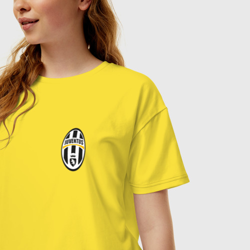 Женская футболка хлопок Oversize с принтом Juventus, фото на моделе #1