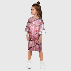 Платье с принтом Сакура для ребенка, вид на модели спереди №2. Цвет основы: белый